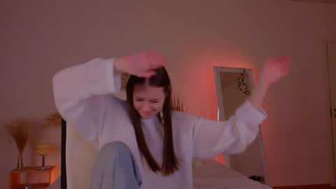 Snapshot of mol1y_kitten chatting on 7, 12, 2024 Molly online show from 7, 12, 2024