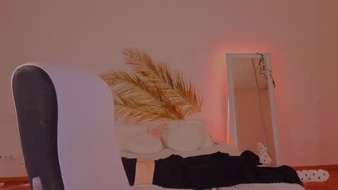 Snapshot of mol1y_kitten chatting on 9, 12, 2024 Molly online show from 9, 12, 2024