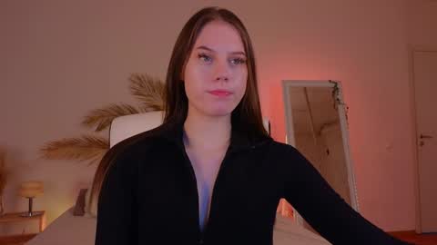 Snapshot of mol1y_kitten chatting on 16, 12, 2024 Molly online show from 16, 12, 2024