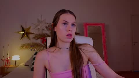 Snapshot of mol1y_kitten chatting on 10, 1, 2025 Molly online show from 10, 1, 2025