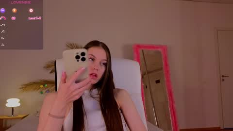 Snapshot of mol1y_kitten chatting on 26, 2, 2025 Molly online show from 26, 2, 2025