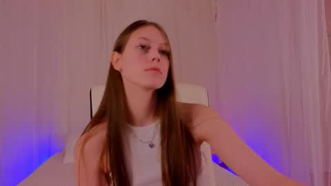 Snapshot of mol1y_kitten chatting on 2, 10, 2025 Molly online show from 2, 10, 2025