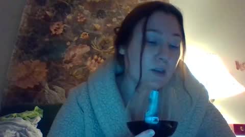 Snapshot of mollsballs123 chatting on 2, 11, 2025 mollsballs123 online show from 2, 11, 2025