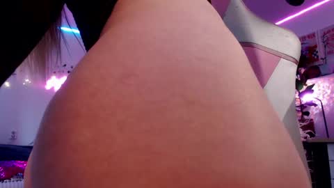    online show from 24, 4, 2026