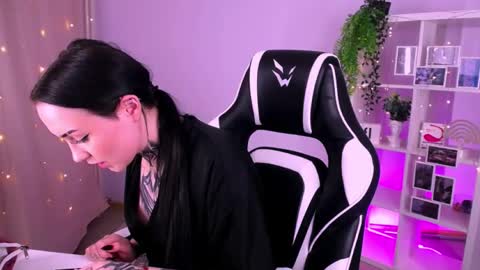 Snapshot of molly_kisss chatting on 26, 10, 2025 molly_kisss online show from 26, 10, 2025