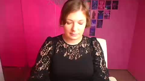 Molly online show from 11, 11, 2025