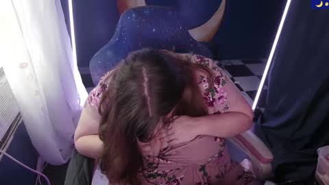 molly_moons online show from 1, 10, 2025