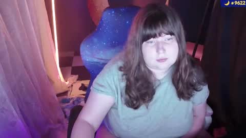 molly_moons online show from 12, 10, 2025