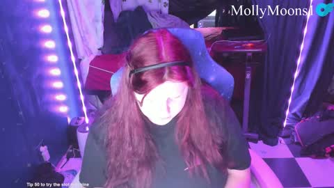 molly_moons online show from 2, 4, 2026