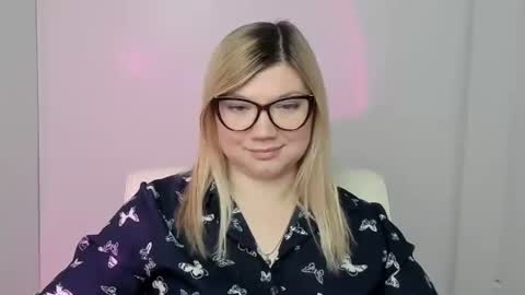 Molly online show from 14, 10, 2025