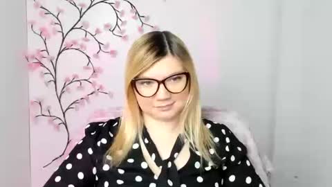 Molly online show from 21, 12, 2025