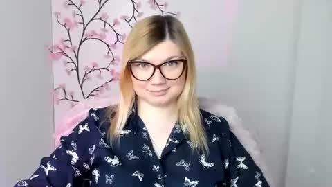 Molly online show from 15, 4, 2026