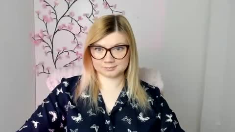 Molly online show from 22, 4, 2026