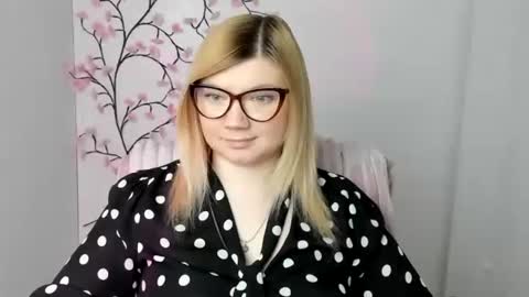 Molly online show from 26, 4, 2026