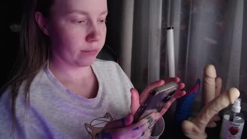 I have new photos come and see with love Molly online show from 12, 3, 2026