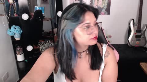 Molly online show from 7, 2, 2025