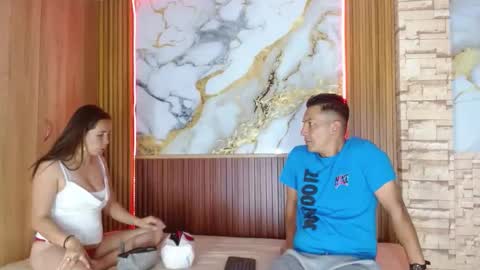 Snapshot of mollyandsam303av chatting on 5, 3, 2026 mollyandsam303av online show from 5, 3, 2026