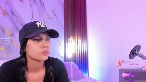 New girl Emily Valentina  Michelle online show from 19, 5, 2026