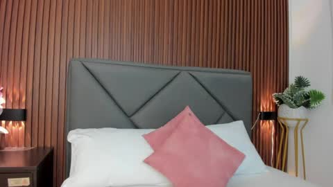 mollylove_ online show from 27, 4, 2026