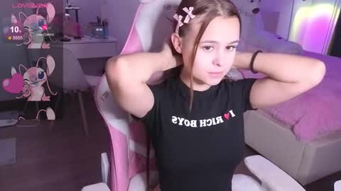 Snapshot of mollymurrrr chatting on 9, 10, 2025 Molly online show from 9, 10, 2025