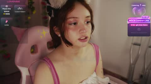 Snapshot of mollysb_05 chatting on 7, 2, 2025 mollysb_05 online show from 7, 2, 2025