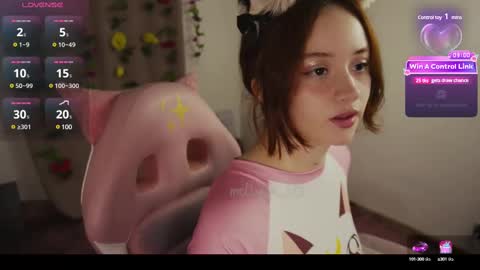 Snapshot of mollysb_05 chatting on 5, 3, 2025 mollysb_05 online show from 5, 3, 2025