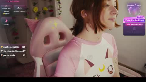 Snapshot of mollysb_05 chatting on 6, 3, 2025 mollysb_05 online show from 6, 3, 2025