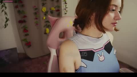 Snapshot of mollysb_05 chatting on 6, 3, 2025 mollysb_05 online show from 6, 3, 2025