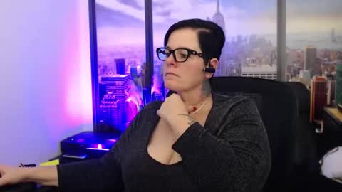 Snapshot of mollysun chatting on 10, 12, 2024 MollySun Nina Randmann online show from 10, 12, 2024