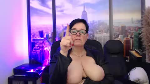 Snapshot of mollysun chatting on 19, 1, 2025 MollySun Nina Randmann online show from 19, 1, 2025