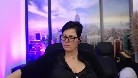 Snapshot of mollysun chatting on 8, 3, 2025 MollySun Nina Randmann online show from 8, 3, 2025