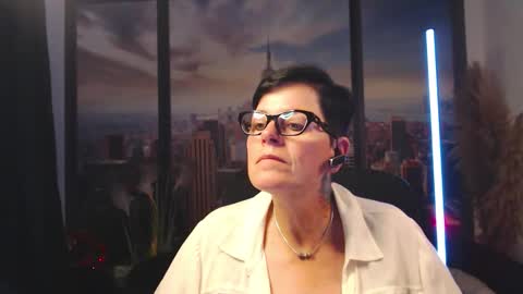 Snapshot of mollysun chatting on 16, 9, 2025 MollySun Nina Randmann online show from 16, 9, 2025