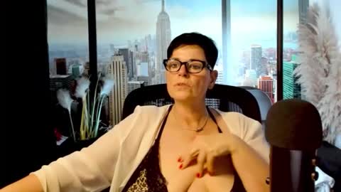 Snapshot of mollysun chatting on 11, 11, 2025 MollySun Nina Randmann online show from 11, 11, 2025