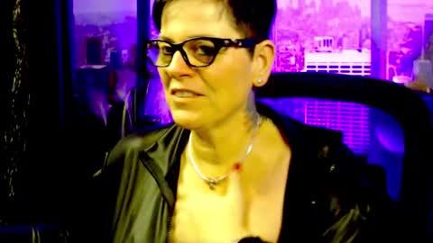 Snapshot of mollysun chatting on 11, 1, 2026 MollySun Nina Randmann online show from 11, 1, 2026