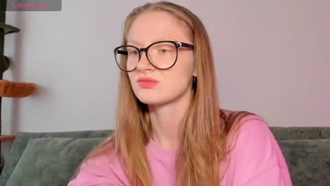 mollytucker online show from 12, 7, 2026