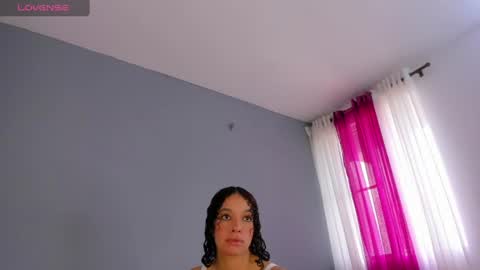 Snapshot of mollyybloom chatting on 14, 6, 2026 Molly online show from 14, 6, 2026
