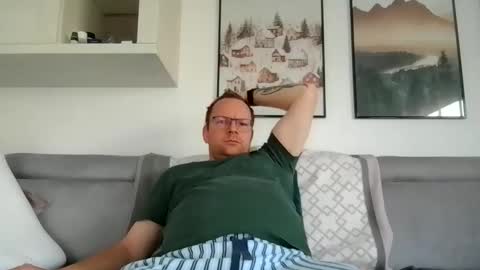 Snapshot of molnarzsolt chatting on 26, 4, 2026 molnarzsolt online show from 26, 4, 2026