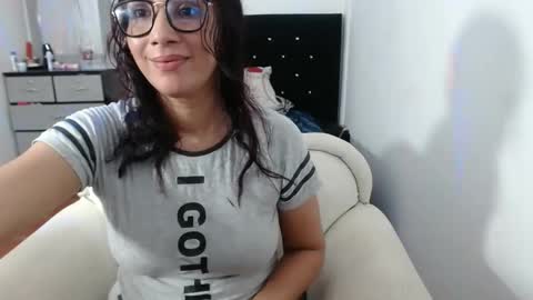 Snapshot of mommy_sexy2 chatting on 28, 12, 2024 zarai online show from 28, 12, 2024