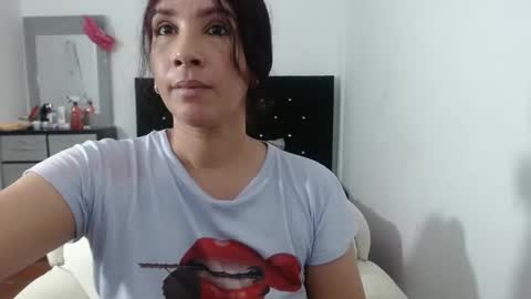 Snapshot of mommy_sexy2 chatting on 30, 12, 2024 zarai online show from 30, 12, 2024