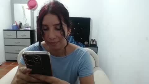 Snapshot of mommy_sexy2 chatting on 31, 12, 2024 zarai online show from 31, 12, 2024