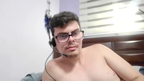 mommyb0y online show from 1, 7, 2026