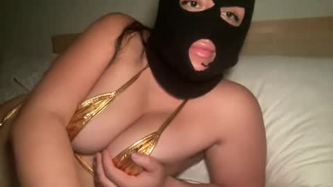 Snapshot of mommygoddess03 chatting on 3, 10, 2025 mommygoddess03 online show from 3, 10, 2025