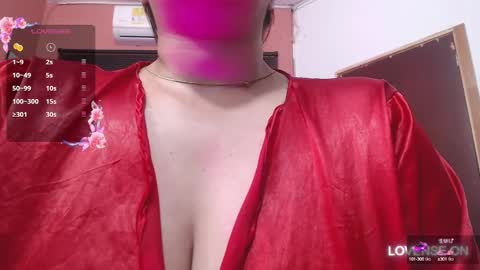 Daphne  online show from 7, 3, 2025