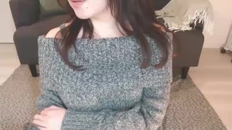 Momo online show from 8, 2, 2025