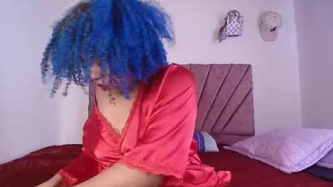 Momo  online show from 21, 7, 2026