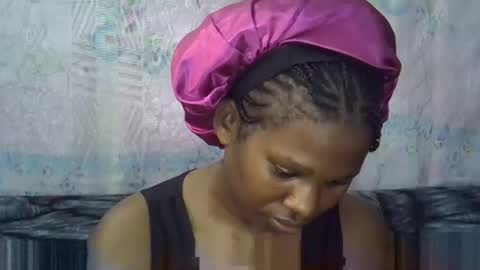 momsdoll online show from 13, 4, 2026