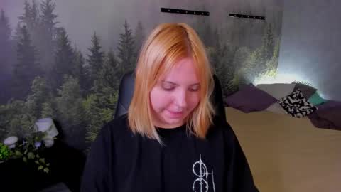 Snapshot of mon1ca_jones chatting on 9, 11, 2025 mon1ca_jones online show from 9, 11, 2025