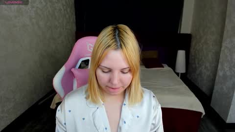 Snapshot of mon1ca_jones chatting on 30, 11, 2025 mon1ca_jones online show from 30, 11, 2025