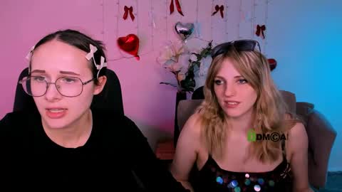 Mona  online show from 13, 4, 2026