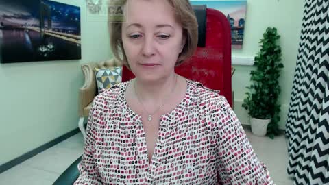 Mona online show from 10, 4, 2026